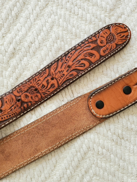 Vintage Tooled Leather Western Floral Belt - Picture 5 of 10